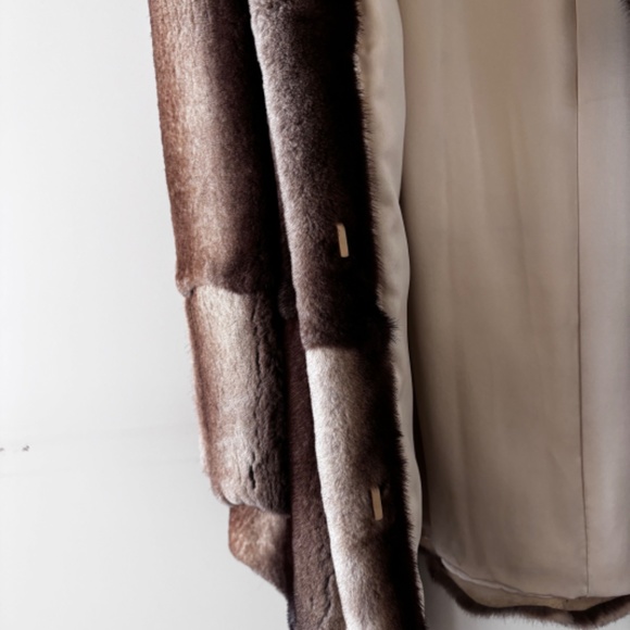 Vintage mink fur coat. - Picture 4 of 11